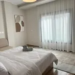 Luxury 2 Bedroom Residence By A1 - 201